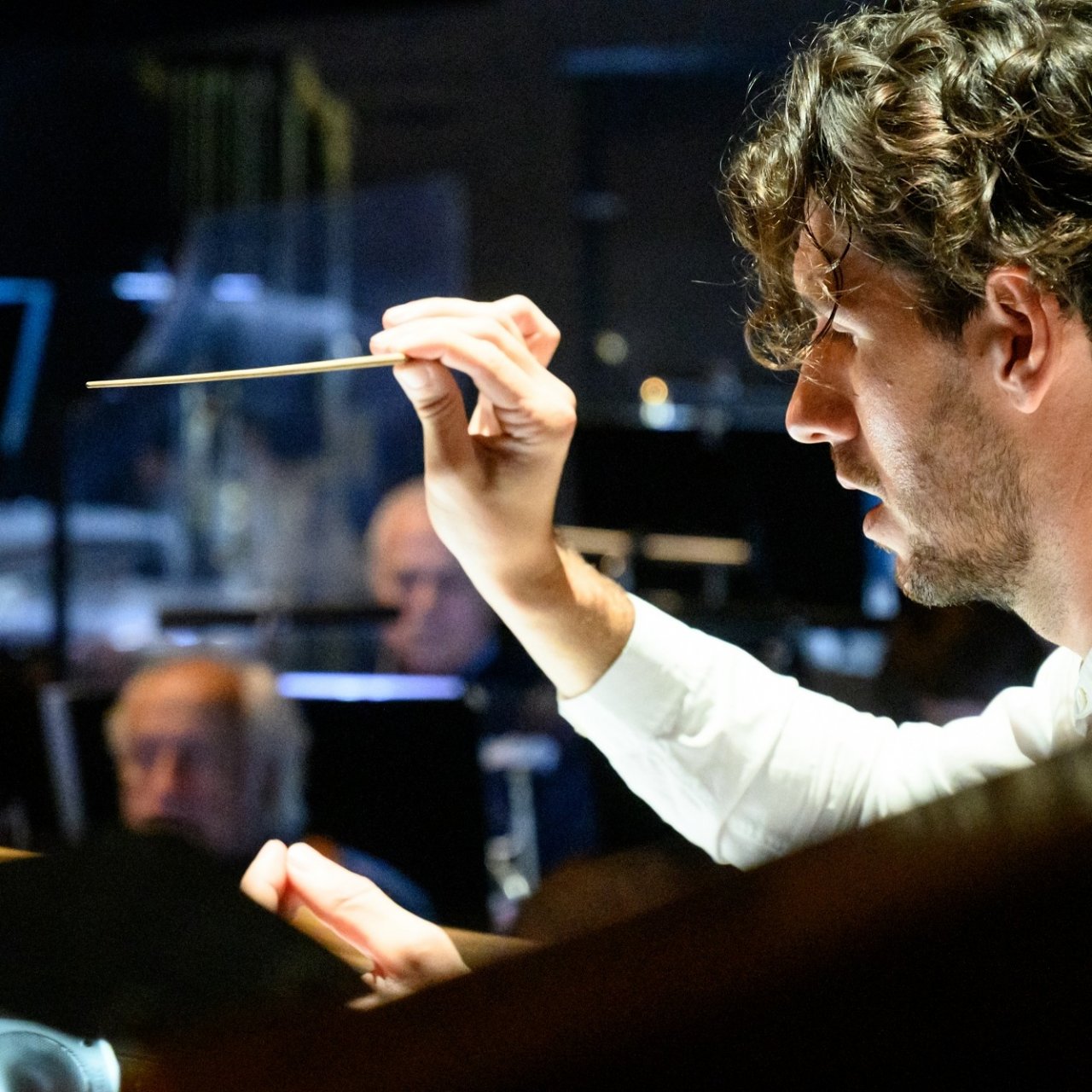 Dirigentas Ričardas Šumila: „Premjeros žiūrovai turėtų tikėtis smagaus, komiško, ironiško reginio“