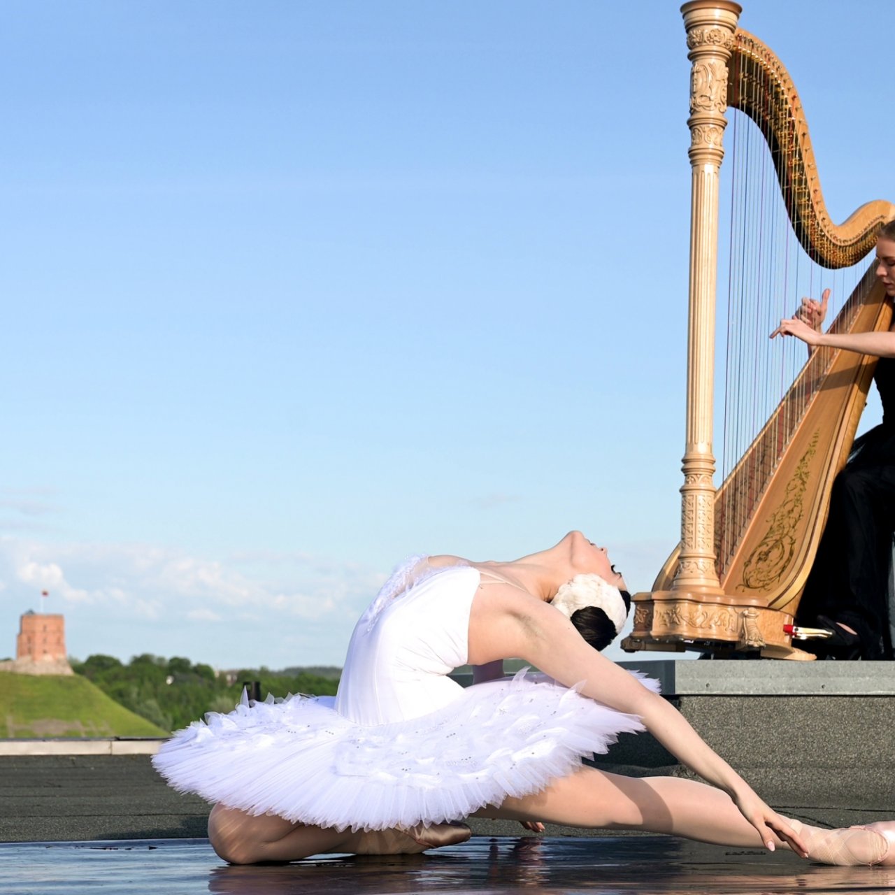 Balerina Olesia Šaitanova – Mirštančioji gulbė ant teatro stogo