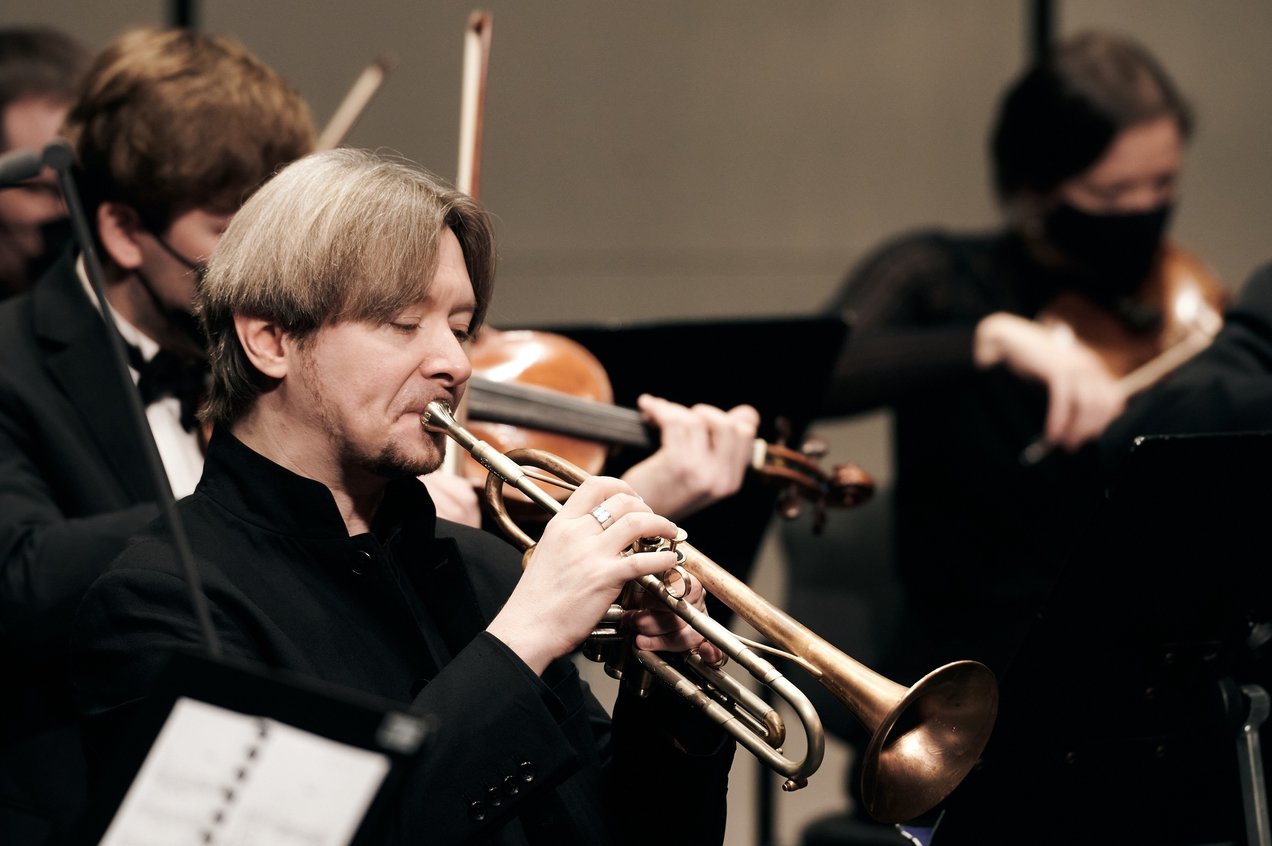 Trimito virtuozas Sergejus Nakariakovas: „Norėdamas groti orkestre, turėčiau daug išmokti“ 