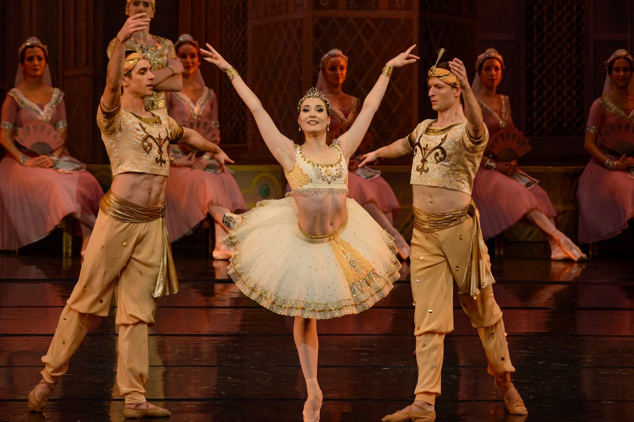 „Bajaderėje“ – ukrainietė balerina Olesia Šaitanova ir dvylika debiutų
