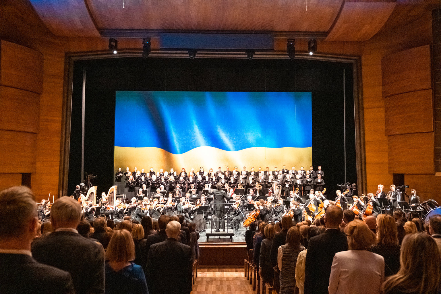 LNOBT koncerte „Stiprūs kartu“ – muzikinės maldos už Ukrainą