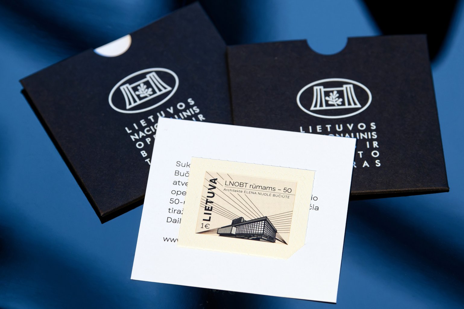 LNOBT rūmų jubiliejaus metai išlydimi su pašto ženklu