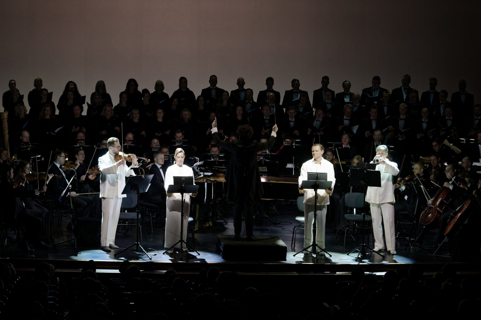 G. Kuprevičiaus „Amžinoji šviesa“ ragino lietuvius dar pabūti kartu  