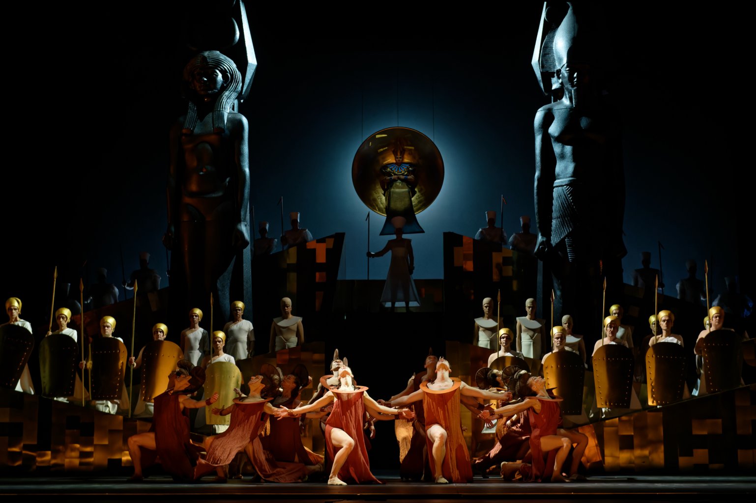 Režisieriaus G. Šeduikio „Aida“ į sceną grįžta su nauja energija