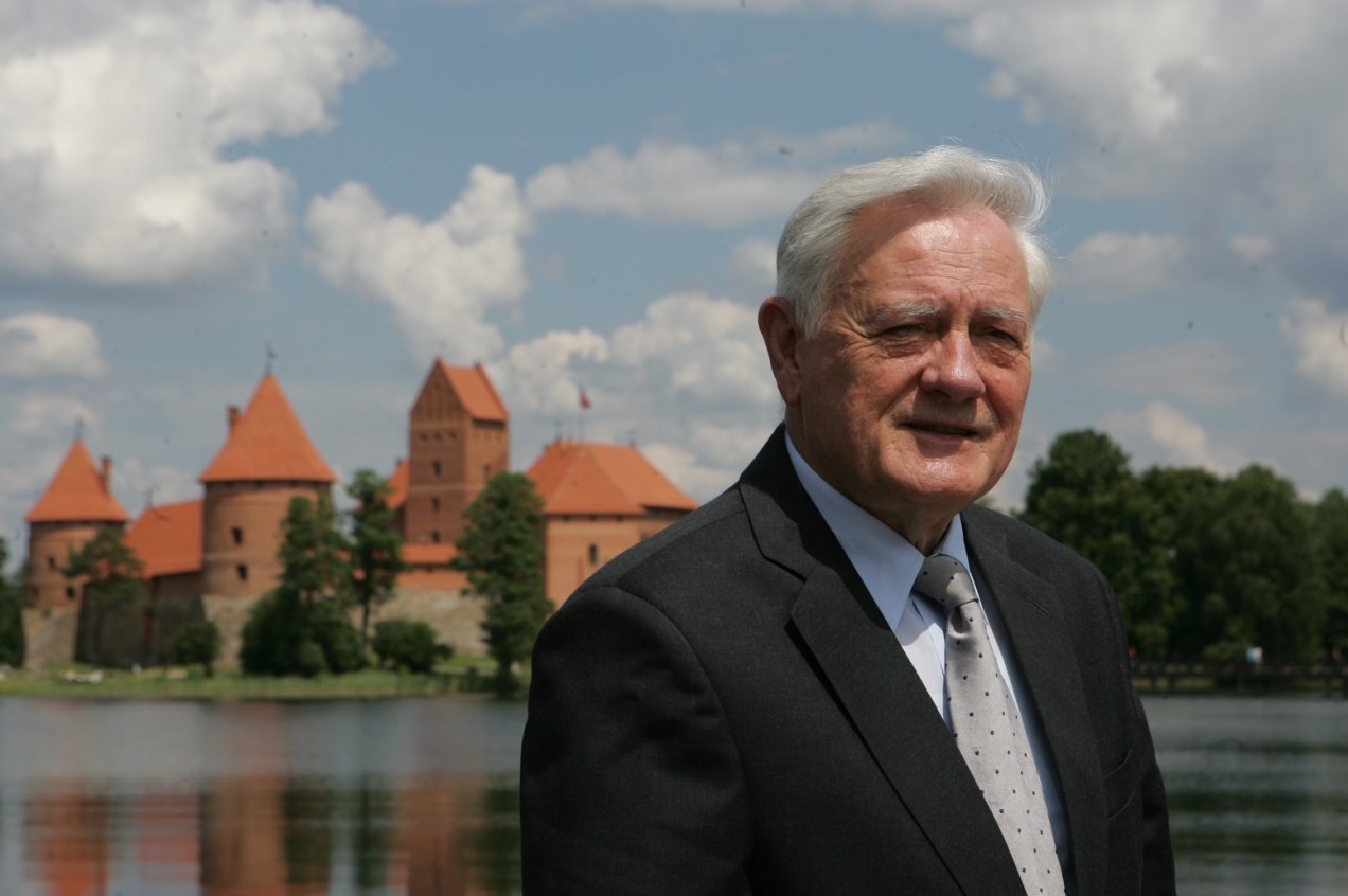 Valdas Adamkus apie artėjančią „Lietuvių“ premjerą: „Ši opera – tai istorinis liudijimas“