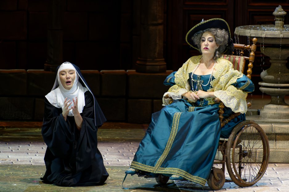 Il Trittico: Il tabarro | Suor Angelica | Gianni Schicchi - 4