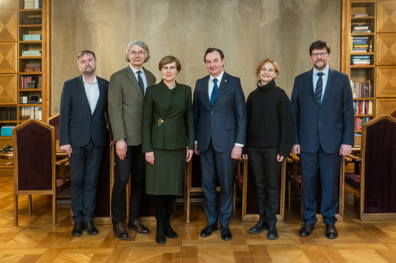 LNOBT ir Vilniaus universitetas pasirašė bendradarbiavimo sutartį